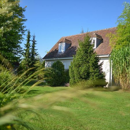Hotel Domaine De Bellevue, The Originals Relais Neufmoutiers-en-Brie Esterno foto